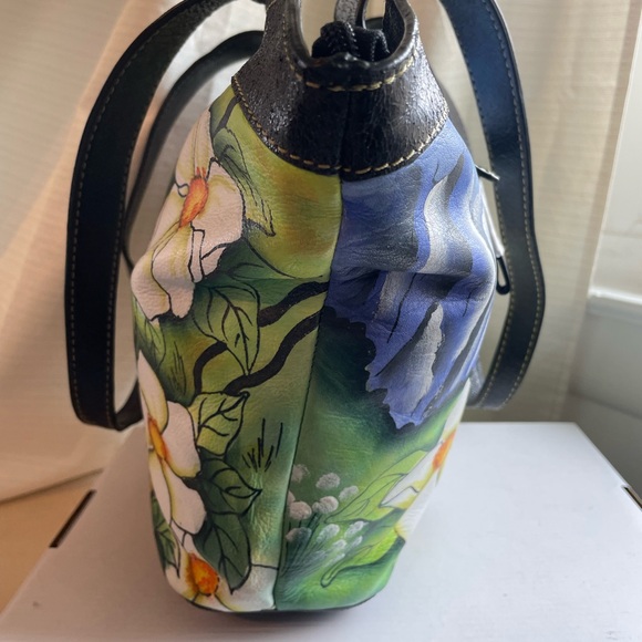 Sharif 100% Leather NWT Shoulder Bag Hand Painted Floral Flowers - Picture 7 of 17